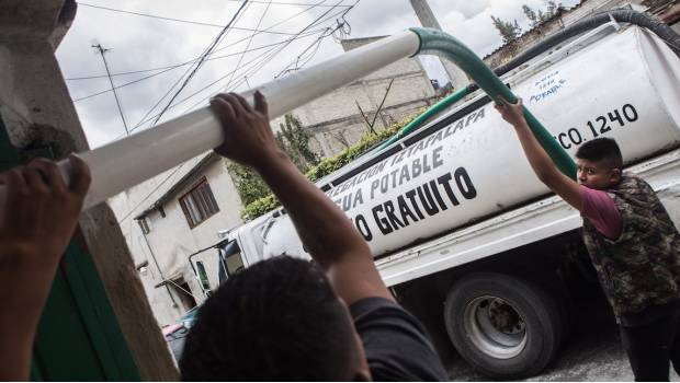Pipas desconocen si podrán abastecer demanda de agua en la CDMX. Noticias en tiempo real