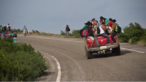 México debería detener la caravana migrante, pero no lo hará: Trump. Noticias en tiempo real