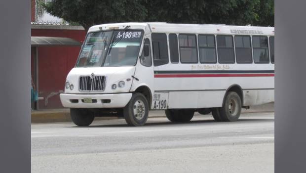 Transportistas de Oaxaca se comprometen con el servicio al público. Noticias en tiempo real