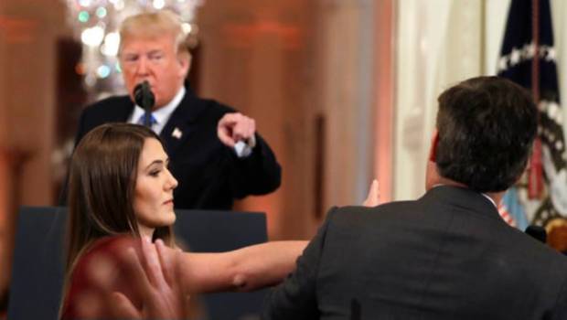 Casa Blanca retira pase de prensa a periodista que interpeló a Trump. Noticias en tiempo real