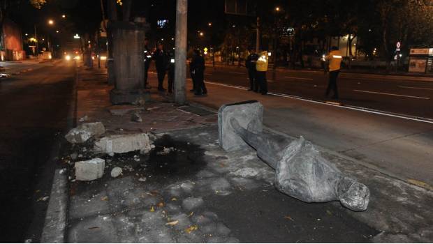 Otra vez intentan robar estatua de gobernador en Reforma. Noticias en tiempo real