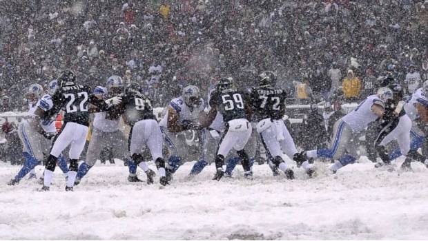 Jugadores de la NFL, que juegan en nieve y ‘potreros’, se negaron a jugar en el Azteca. Noticias en tiempo real