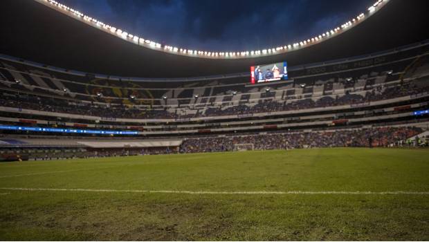 Falso que aficionados con boleto puedan ver el Rams-Chiefs en pantallas del Azteca. Noticias en tiempo real