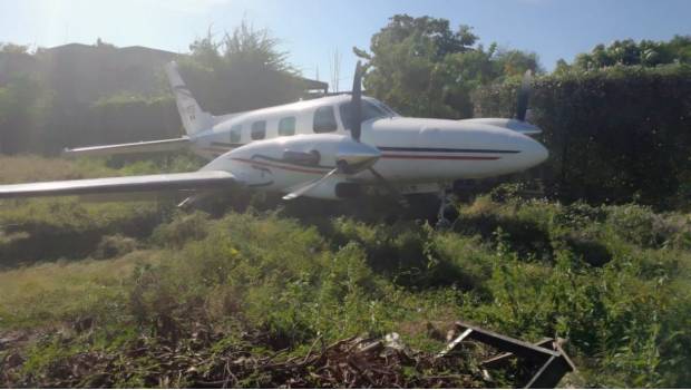 Avioneta sufre problemas de aterrizaje y golpea una casa en Michoacán; no hay víctimas. Noticias en tiempo real