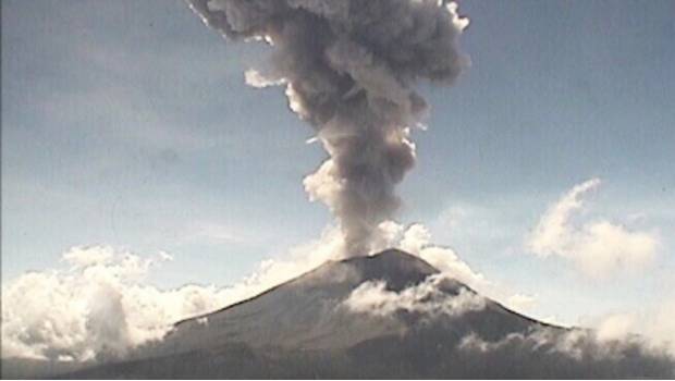 Popocatépetl emite 68 exhalaciones durante este domingo. Noticias en tiempo real
