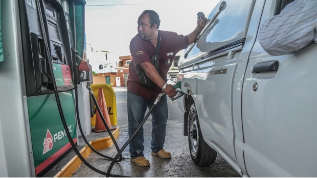 Ajusta Hacienda IEPS a gasolina; “no aumentará de precio”, dice. Noticias en tiempo real