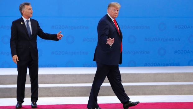 VIDEO: Donald Trump 'deja en visto' a presidente de Argentina en plena ceremonia del G-20. Noticias en tiempo real