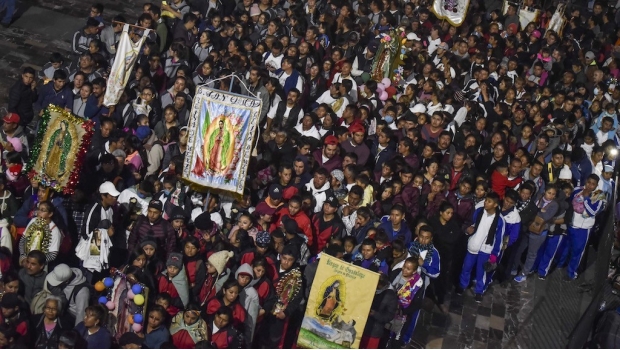 10 millones de peregrinos festejaron a la Virgen en la Basílica de Guadalupe. Noticias en tiempo real