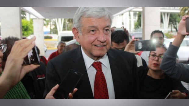  López Obrador ha hecho un llamado público de atención a provocadores de su propio partido que empañaron su acto público dando rechiflas al gobernador de Guerrero. 