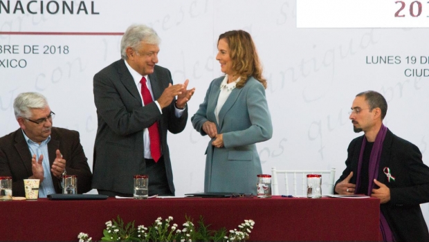 Artículo de Beatriz en ‘Desde la fe’ no viola Estado laico, afirma López Obrador. Noticias en tiempo real