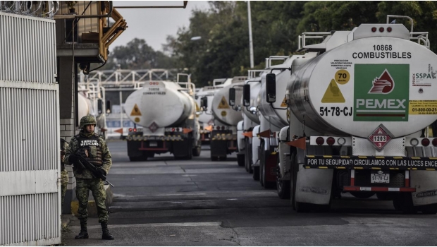 La Canacar acusa al sindicato petrolero de entorpecer el abasto de gasolina. Noticias en tiempo real