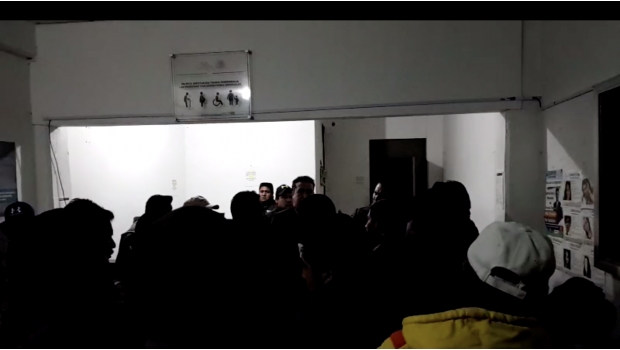 Pobladores de Ixmiquilpan exigen liberación de detenidos tras presunto operativo antihuachicoleros. Noticias en tiempo real