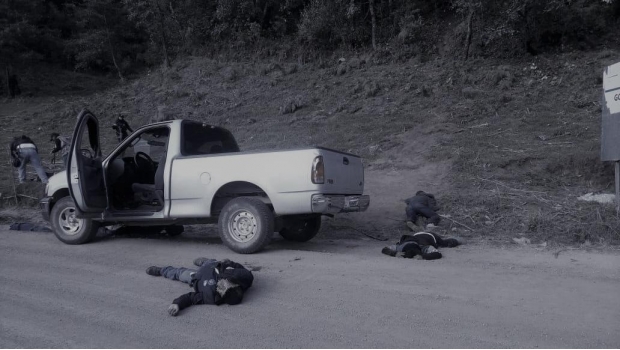 Enfrentamiento entre policía comunitaria y 'Los Ardillos' deja 10 muertos en Chilapa. Noticias en tiempo real