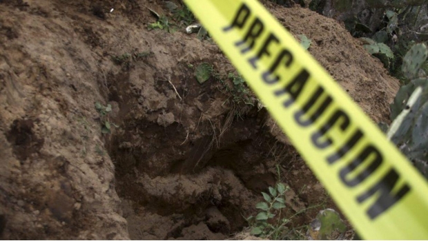 Hallan fosas clandestinas con 69 cadáveres en Tecomán, Colima. Noticias en tiempo real