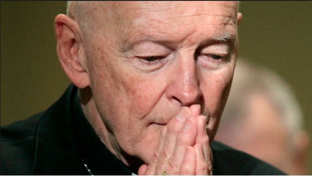 Papa expulsa del sacerdocio al excardenal Theodore McCarrick por pederastia. Noticias en tiempo real
