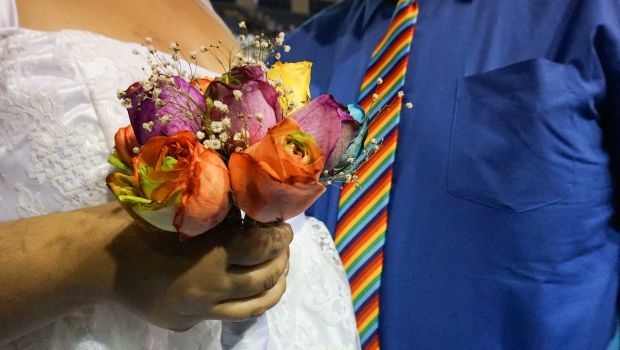 Parejas del mismo sexo se casan en boda colectiva de Oaxaca sin necesidad de amparo. Noticias en tiempo real