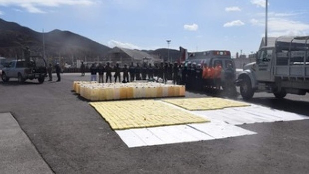 Aseguran 630 kilos de cocaína y detienen a 15 en embarcación de Sinaloa. Noticias en tiempo real