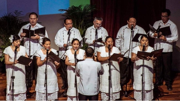 VIDEO: Coro yucateco canta el Himno Nacional Mexicano en maya. Noticias en tiempo real