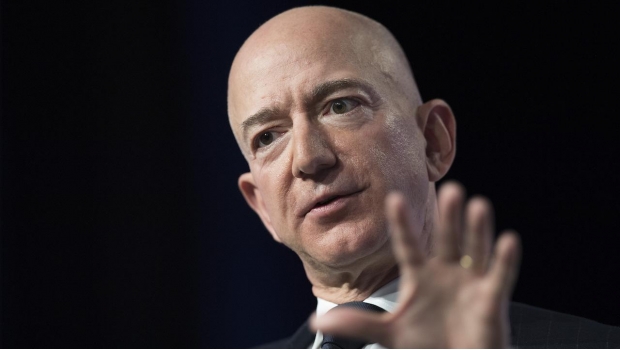El fundador de Amazon sigue siendo el más acaudalado del mundo: Forbes. Noticias en tiempo real