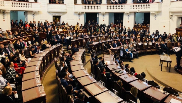 Propone Morena en congreso capitalino legalizar uso de gas pimienta y tasers. Noticias en tiempo real