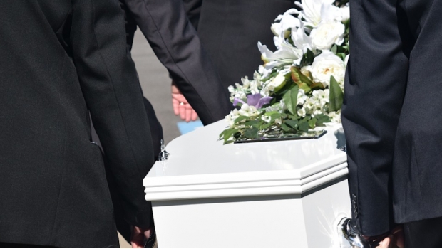 Funeraria pierde y reemplaza cadáver de mujer con un cinismo increíble. Noticias en tiempo real