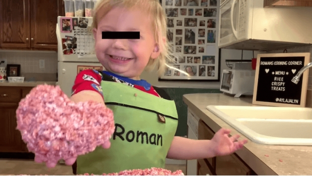 Youtube: Niño chef de 2 años enamora al mundo con sus recetas. Noticias en tiempo real