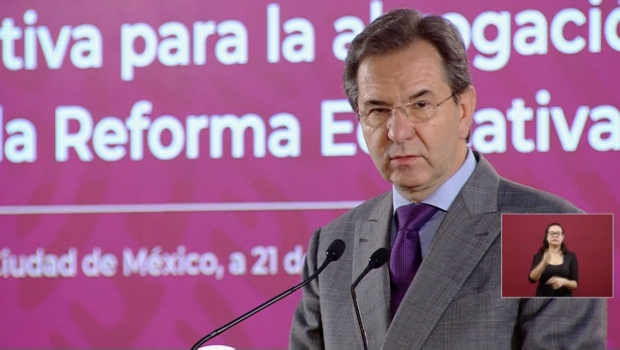 Esteban Moctezuma presenta iniciativa de abrogación para Reforma Educativa. Noticias en tiempo real