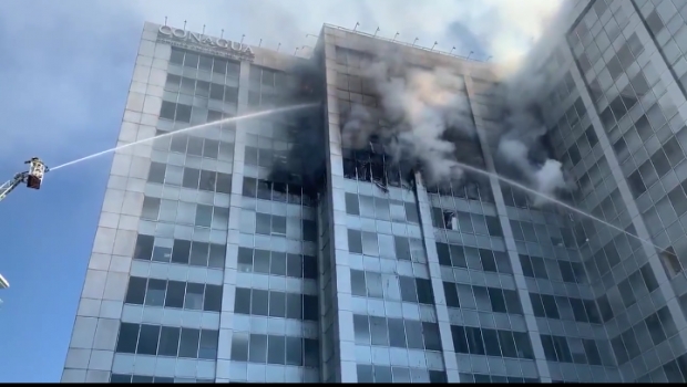 Evacúan a 54 personas por incendio en edificio de Conagua. Noticias en tiempo real
