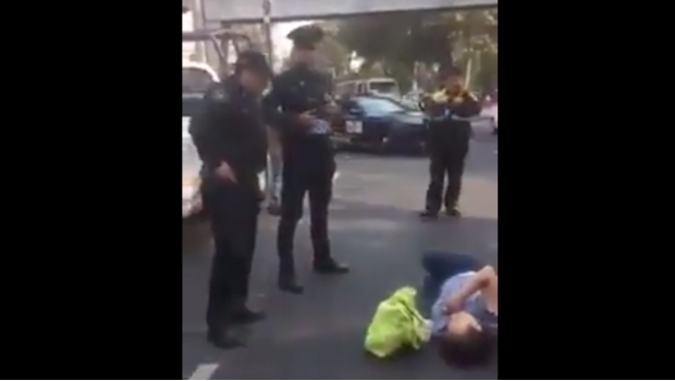 VIDEO: Policía atropella a mujer en Coyoacán, pero no fue detenido. Noticias en tiempo real
