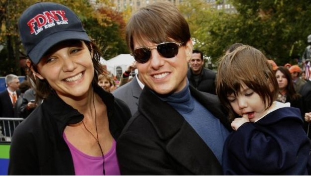 A sus 13 años, Suri, hija de Katie Holmes y Tom Cruise luce como el "clon" de ambos. Noticias en tiempo real