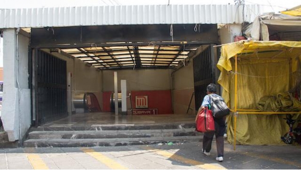 Suspenden a paramédico por muerte de pasajera en metro Tacubaya. Noticias en tiempo real