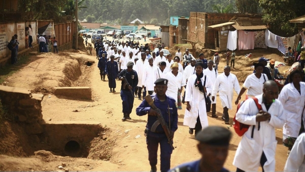 Suman más de 1000 muertos por ébola en el Congo. Noticias en tiempo real