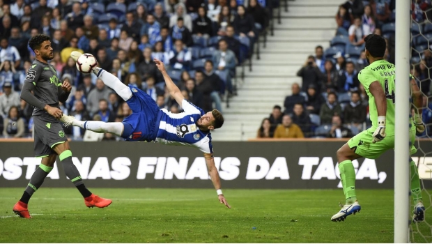 Héctor Herrera se despide del Porto con espectacular gol de tijera. Noticias en tiempo real