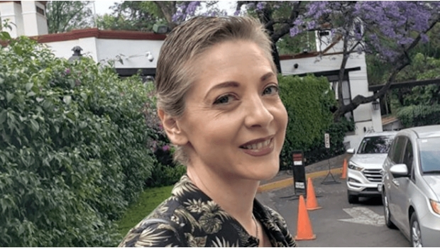 Adamari López rompe en llanto al recordar a Edith González Adamari López rompe en llanto al recordar a Edith González