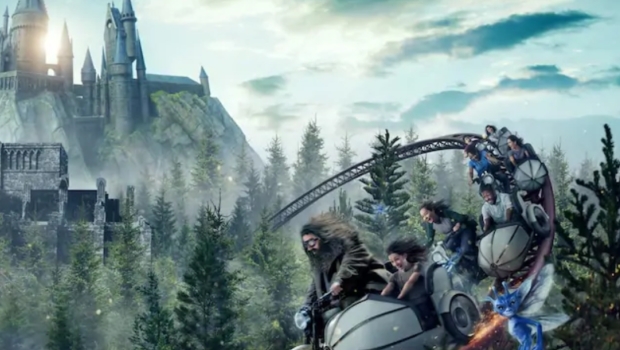 Fans de Harry Potter hacen fila de 10 horas para subir a su montaña rusa. Noticias en tiempo real