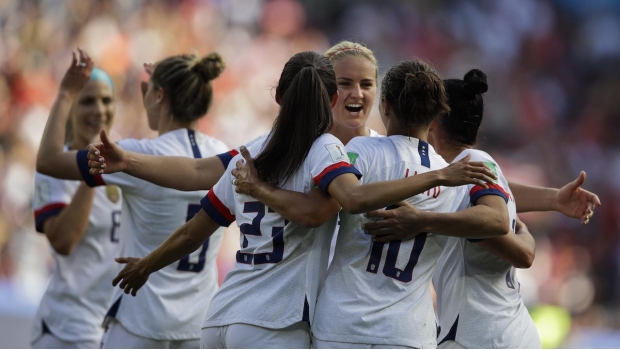 EU avanza a la siguiente ronda del Mundial Femenil tras golear a Chile. Noticias en tiempo real