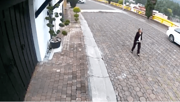 "Auxilio, me robaron"; mujer pide ayuda tras asalto en Álvaro Obregón (VIDEO). Noticias en tiempo real