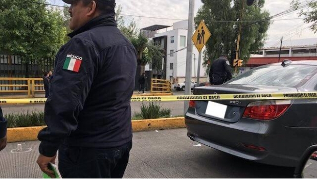 Atacan a balazos a conductor de BMW afuera de FES Acatlán en Naucalpan. Noticias en tiempo real