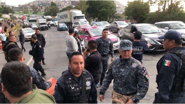 Policías federales vuelven a bloquear la México-Pachuca. Noticias en tiempo real